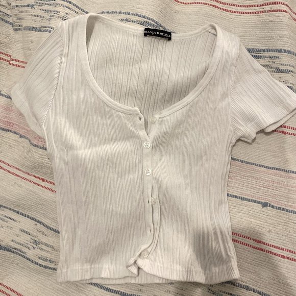 Brandy Melville baby tee - Picture 1 of 1